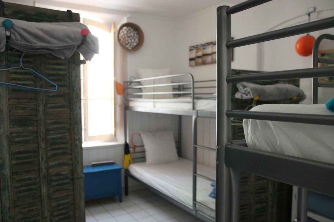 Хостел Au Petit Chez Soi Кассі Екстер'єр фото